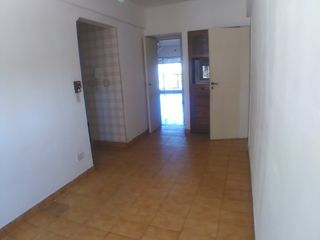 Foto 11 de Semipiso en alquiler en Lanus Este