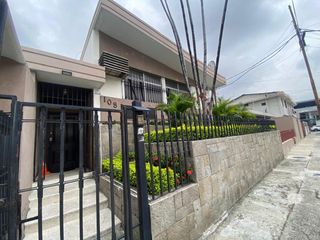Foto 2 de ALQUILER CASA  PARA OFICINAS O CONSULTORIOS - KENNEDY NUEVA (AB)