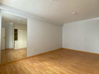 Foto 9 de SE VENDE IMPONENTE CASA EN NUEVO CHIMBOTE  300m2