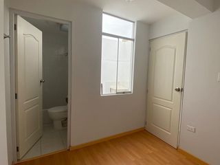 Foto 20 de SE VENDE IMPONENTE CASA EN NUEVO CHIMBOTE  300m2