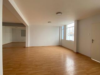 Foto 26 de SE VENDE IMPONENTE CASA EN NUEVO CHIMBOTE  300m2