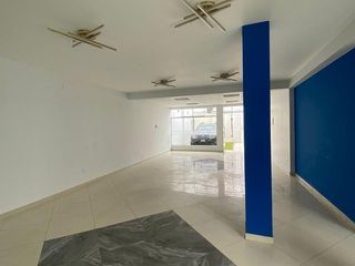 Foto 17 de SE VENDE IMPONENTE CASA EN NUEVO CHIMBOTE  300m2