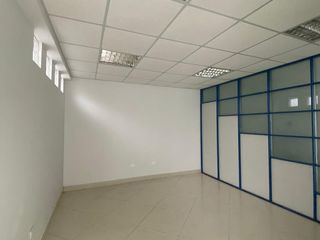 Foto 24 de SE VENDE IMPONENTE CASA EN NUEVO CHIMBOTE  300m2