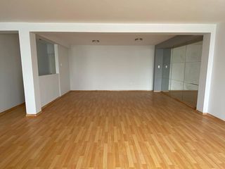 Foto 6 de SE VENDE IMPONENTE CASA EN NUEVO CHIMBOTE  300m2