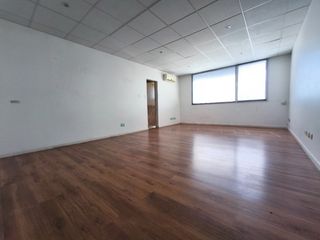 Foto 1 de Oficina en Alquiler en Villa Primera