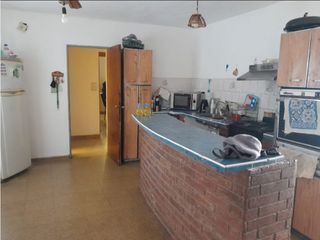 Foto 2 de RESIDENCIAL OESTE, casa esquina de tres dormitorios, OPORTUNIDAD