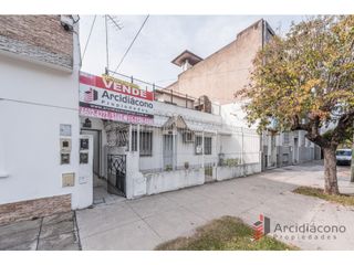 Foto 1 de VENTA PH 3 AMBIENTES CON TERRAZA. LEGUIZAMON 3900, VIILA LUGANO.