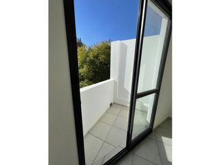 Foto 8 de Edificio frente al NUEVO CENTRO SHOPPING,categoría Cel 351-530----