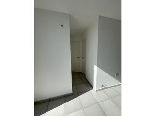 Foto 5 de Edificio frente al NUEVO CENTRO SHOPPING,categoría Cel 351-530----