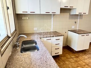 Foto 2 de Departamento en alquiler de 3 dormitorios c/ cochera en Centro