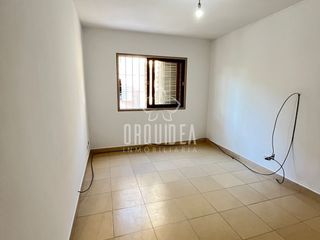 Foto 4 de Departamento en alquiler de 3 dormitorios c/ cochera en Centro