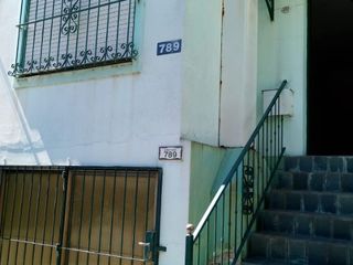 Foto 1 de Casa para 2 Familias en venta en Tigre Centro