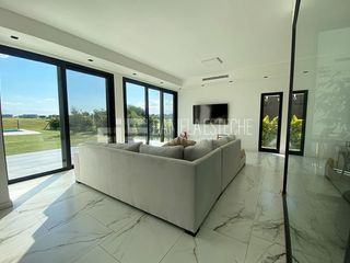 Foto 5 de Casa en El Canton Barrio Golf