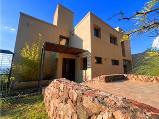 Foto 2 de CASA EN ALQUILER HASTA NOVIEMBRE