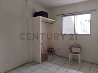 Foto 4 de Venta Casa de Dos Pisos con Garaje en Mapasingue Oeste Hen. Ch.