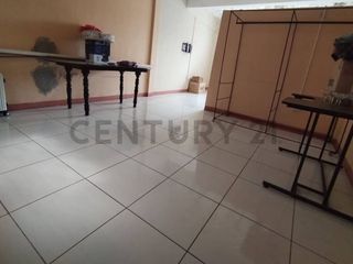 Foto 2 de Venta Casa de Dos Pisos con Garaje en Mapasingue Oeste Hen. Ch.