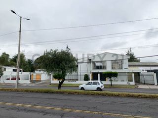 Foto 20 de Renta de Galpón con oficinas