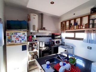 Foto 11 de Casa en venta - 3 dormitorios 2 baños - 280mts2 - Manuel B. Gonnet [FINANCIADA]