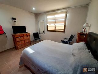 Foto 26 de Casa en venta - 3 dormitorios 2 baños - 280mts2 - Manuel B. Gonnet [FINANCIADA]