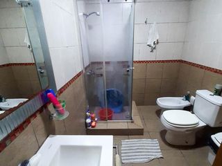 Foto 36 de Casa en venta - 3 dormitorios 2 baños - 280mts2 - Manuel B. Gonnet [FINANCIADA]
