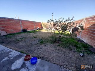 Foto 39 de Casa en venta - 3 dormitorios 2 baños - 280mts2 - Manuel B. Gonnet [FINANCIADA]