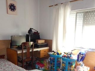 Foto 6 de Casa en venta - 4 dormitorios 3 baños - quincho con parrilla -160mts2- Quilmes