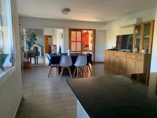 Foto 1 de Casa en Barrio Los Olivos - Neuquén