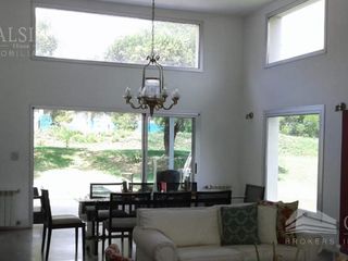 Foto 2 de Casa en venta y alquiler, Lomas de la Carolina