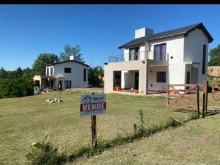 Foto 1 de 2 Cabañas en Venta Los Reartes 2 Dormitorios 500mts