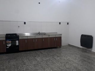 Foto 6 de Casa en venta - 4 dormitorios 2 baños - patio y parrilla - 180mts2 - Quilmes Oeste