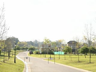 Foto 3 de Imperdible lote en barrio San Ramiro. Pilar del Este.