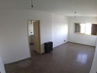 Foto 3 de Departamento en  VENTA - Centro
