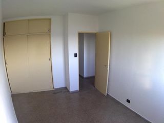 Foto 5 de Departamento en  VENTA - Centro