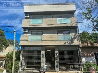 Foto 2 de Departamento en venta  2 amb con cochera - Bernal. Apto Crédito!