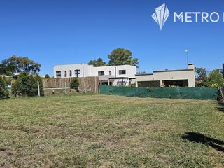 Foto 8 de Terreno en Venta en  Pilar del Este