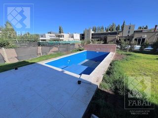Foto 28 de Casa venta barrio privado Sauces del Limay, 3 dormitorios (suite), 4 baños y jardín con pileta