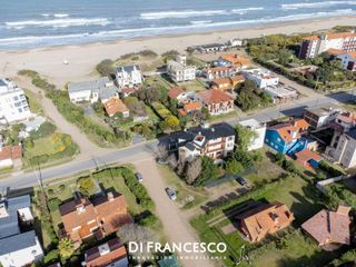 Foto 1 de COMPLEJO  en venta     Lote Multifamiliar DE 559 M2 - 100 m del mar Pinamar