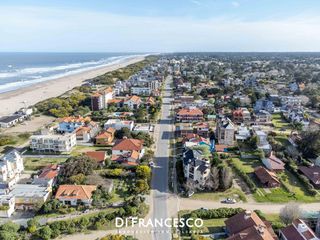 Foto 59 de COMPLEJO  en venta     Lote Multifamiliar DE 559 M2 - 100 m del mar Pinamar
