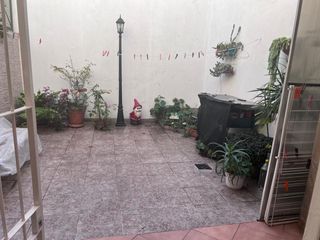 Foto 2 de Casa en Flores