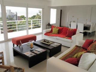 Foto 5 de Casa en venta - 4 Dormitorios 4 Baños - Cochera - 780Mts2 - Pinamar