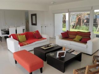 Foto 3 de Casa en venta - 4 Dormitorios 4 Baños - Cochera - 780Mts2 - Pinamar