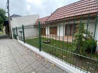 Foto 2 de Casa en  venta en La Plata, 2 dormitorios