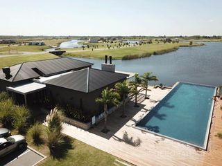 Foto 2 de Venta lote con amarra Barrio El Naudir, Escobar