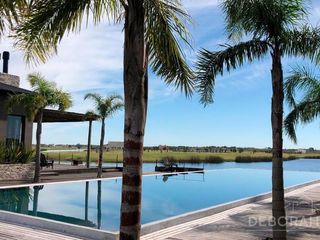 Foto 1 de Venta lote con amarra Barrio El Naudir, Escobar