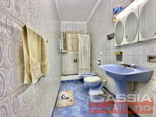 Foto 14 de CHALET INGLES EN ESQUINA, LOTE 231m2, DOS DORMITORIOS, JARDIN, GARAGE, CTO.ENCERES, BAULERA 2 BAÑOS