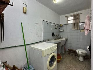 Foto 25 de CHALET INGLES EN ESQUINA, LOTE 231m2, DOS DORMITORIOS, JARDIN, GARAGE, CTO.ENCERES, BAULERA 2 BAÑOS