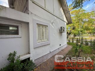 Foto 30 de CHALET INGLES EN ESQUINA, LOTE 231m2, DOS DORMITORIOS, JARDIN, GARAGE, CTO.ENCERES, BAULERA 2 BAÑOS