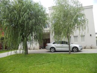 Foto 2 de EXCELENTE CASA