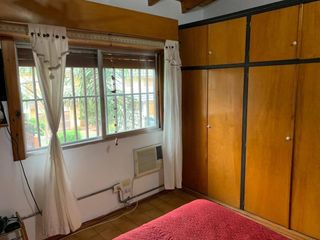 Foto 3 de Departamentos en venta - 4 dormitorios 2 baños  - 140mts2 - Monte Castro, Capital Federal