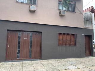 Foto 10 de Departamentos en venta - 4 dormitorios 2 baños  - 140mts2 - Monte Castro, Capital Federal